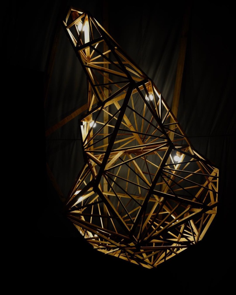 Web chandelier top.JPG